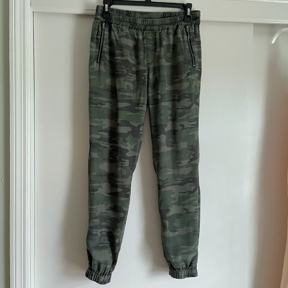 Dear John Jourdan Jogger Green Camouflage Tencil Ankle Pants XS